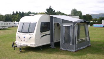 The Isabella Minor is a two-piece awning comprising the roof and side panels