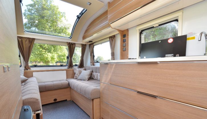2014 Adria Adora Loire Lounge 2