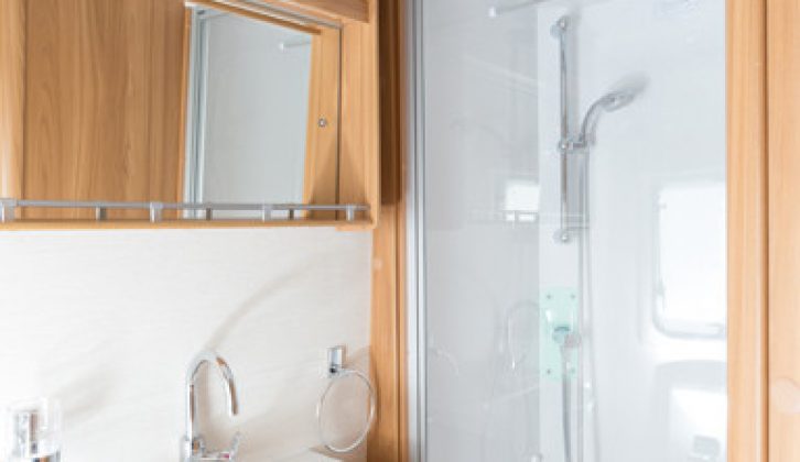 Washroom in the Lunar Quasar 564 reviewed by Practical Caravan's experts