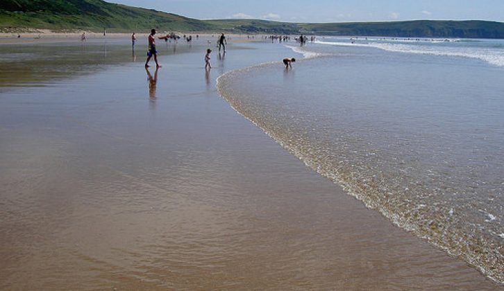 With lots of campsites in Devon to choose from, everyone can enjoy a caravan holiday beside the seaside in and around pretty Woolacombe