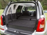 Fold the second row of seats to extend the load area to an incredible 2488 litres over a stepped floor