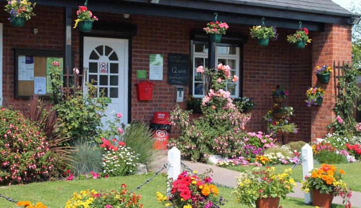 Chester Fairoaks Caravan Club Site's wardens dazzled judges to win first prize in 2014's Sites in Bloom awards, and the Alan Payne Trophy
