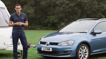 Discover what tow car ability the Volkswagen Golf Estate has as our expert Motty puts this example through its paces