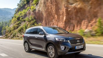 There are four kit levels and two gearboxes available in the new Kia Sorento, and all models are all-wheel drive