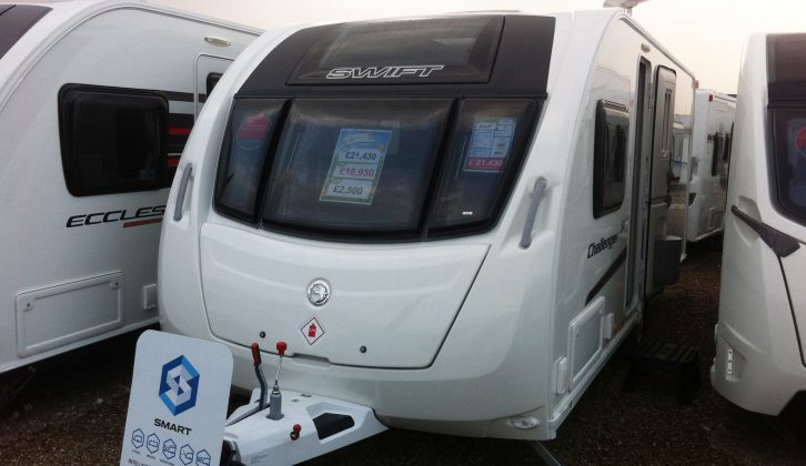 See and buy new caravans for sale at discounted prices at many dealers across the country, like this Swift Challenger SE 565