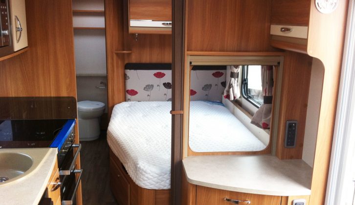 This Swift Challenger SE 570 has a French bed and full-width end washroom – and it's now just £18,780