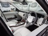 Instead of traditional dials, the Range Rover has a TFT LCD screen on which ‘dials’ appear – it has a very luxurious cabin