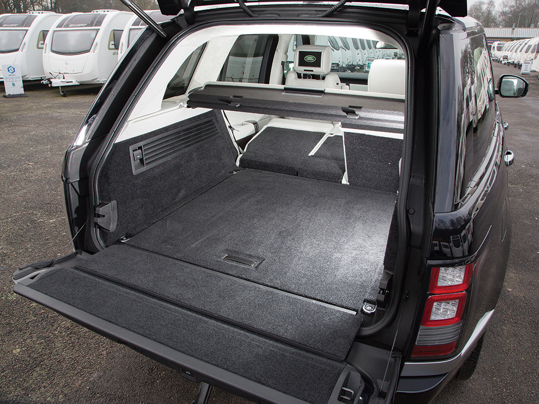 Range rover discount boot space