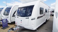 Forget fixed beds, the traditional caravan layout is back – and the latest Coachman Vision 520/4 hopes to win hearts again