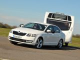 In the Up to 1400kg category, the Škoda Octavia scooped the top prize
