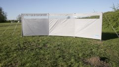 Kampa’s Deluxe Windbreak is one of a few windbreaks we tested that featured top bars spanning horizontally between the poles