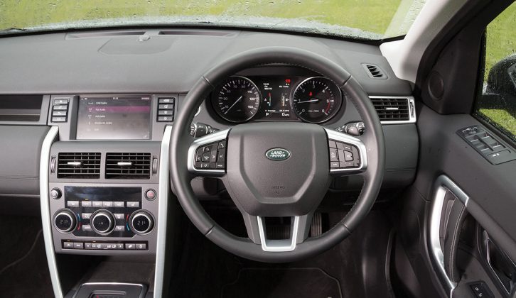It’s good to see 30 and 70mph clearly numbered on the Land Rover Discovery Sport's speedometer