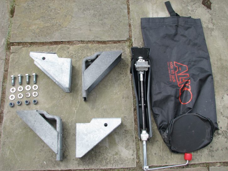 How to fit AlKo sidelift jacking points (1000kg) Practical Caravan