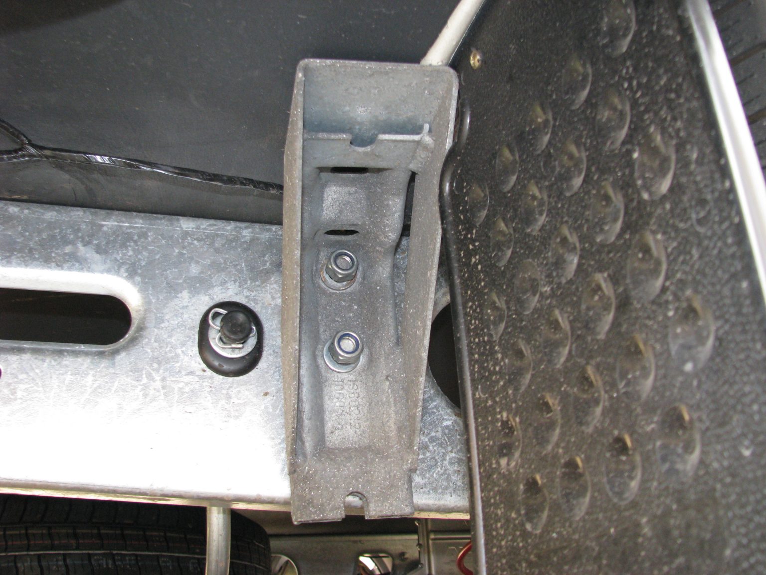 How to fit AlKo sidelift jacking points (1000kg) Practical Caravan