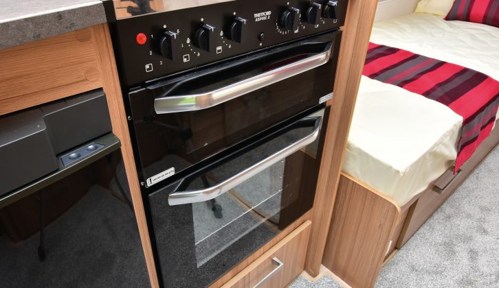 The Lexon 570's kitchen looks smart and is well fitted-out