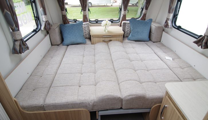 Use the twin sofas as twin beds or transform them into large double beds