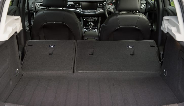 The rear seats are easy to fold and increase boot space from 370 to 1210 litres
