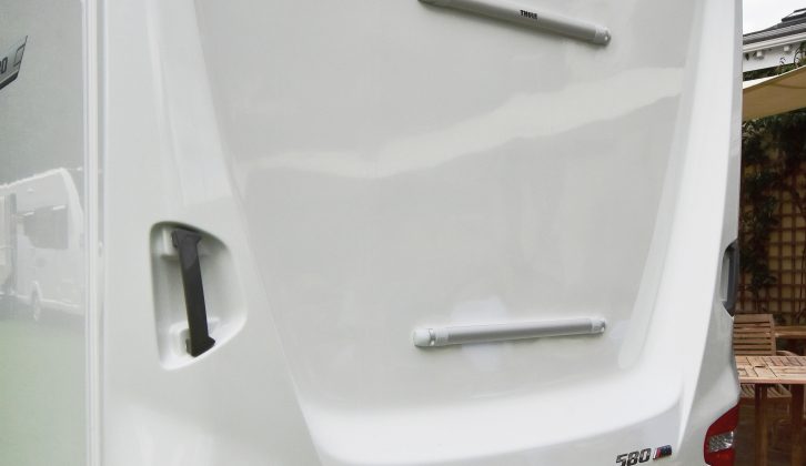There's no external gas point however the steadies are easy to wind – read our Swift Challenger 580 review for the full story