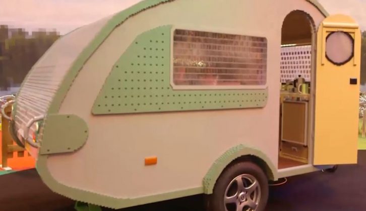 Watch our TV show and find out more about this T@B caravan made of Lego!