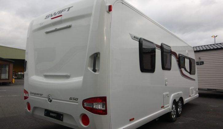 The 2016 Swift Conqueror 650 has a shipping length of 7.94m