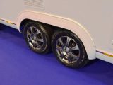 This twin-axle tourer has smart alloys, heavy-duty corner steadies and an AKS hitch stabiliser