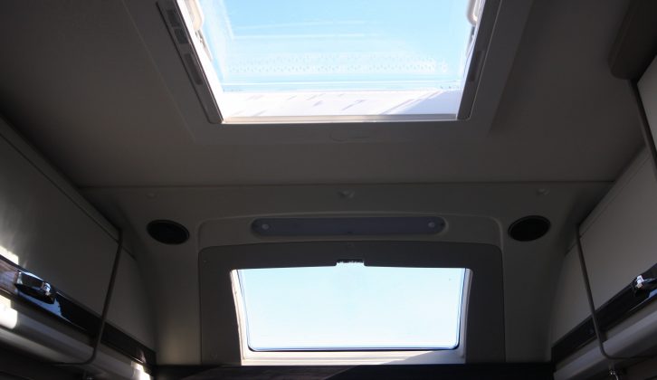 The midi-Heki and sunroof help keep the 565's lounge feeling bright and airy