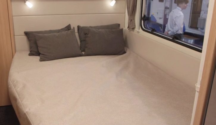 The new Knaus StarClass 560 is another model with a generously sized fixed double bed – tune in to find out more!