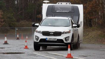 With a 1953kg kerbweight, this Sorento with its automatic gearbox is a good match for a range of tourers