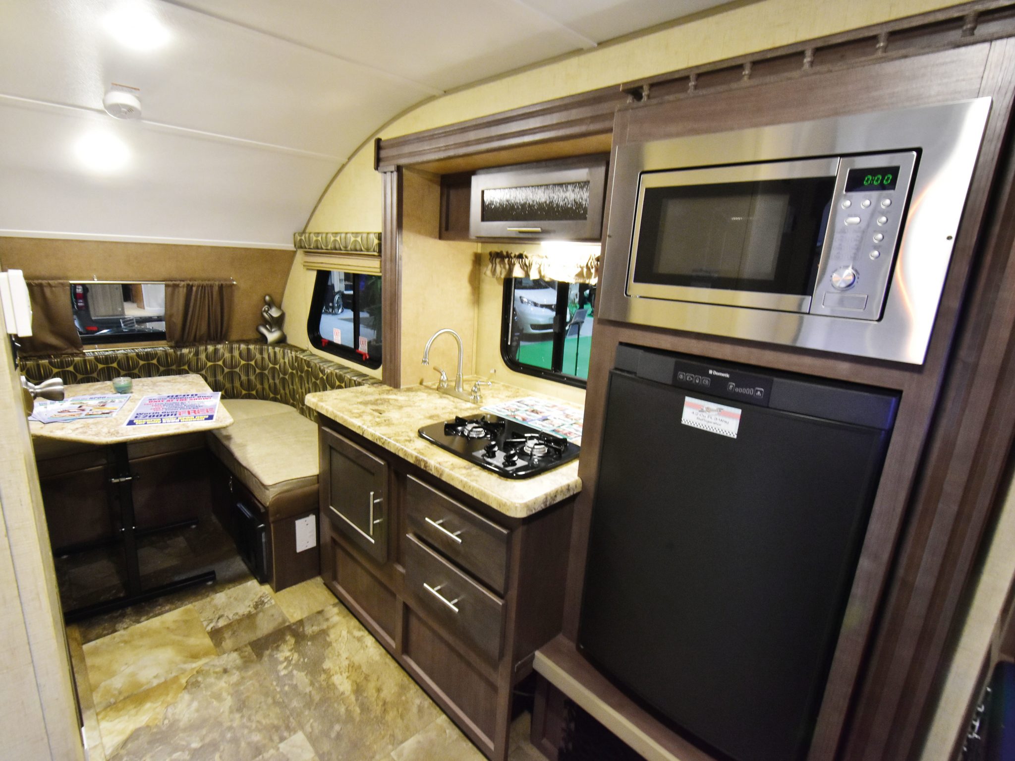 R-pod RP-176 - Practical Caravan