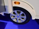The StarClass 560 has simple, smart alloy wheels – the spare has a steel wheel