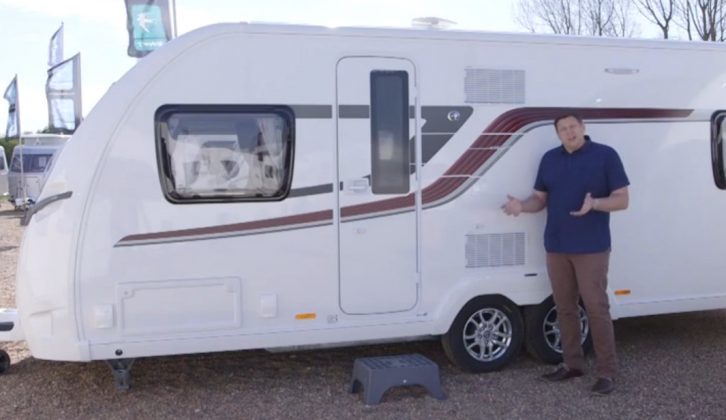 There's a very on-trend layout inside this twin-axle Swift Conqueror 650