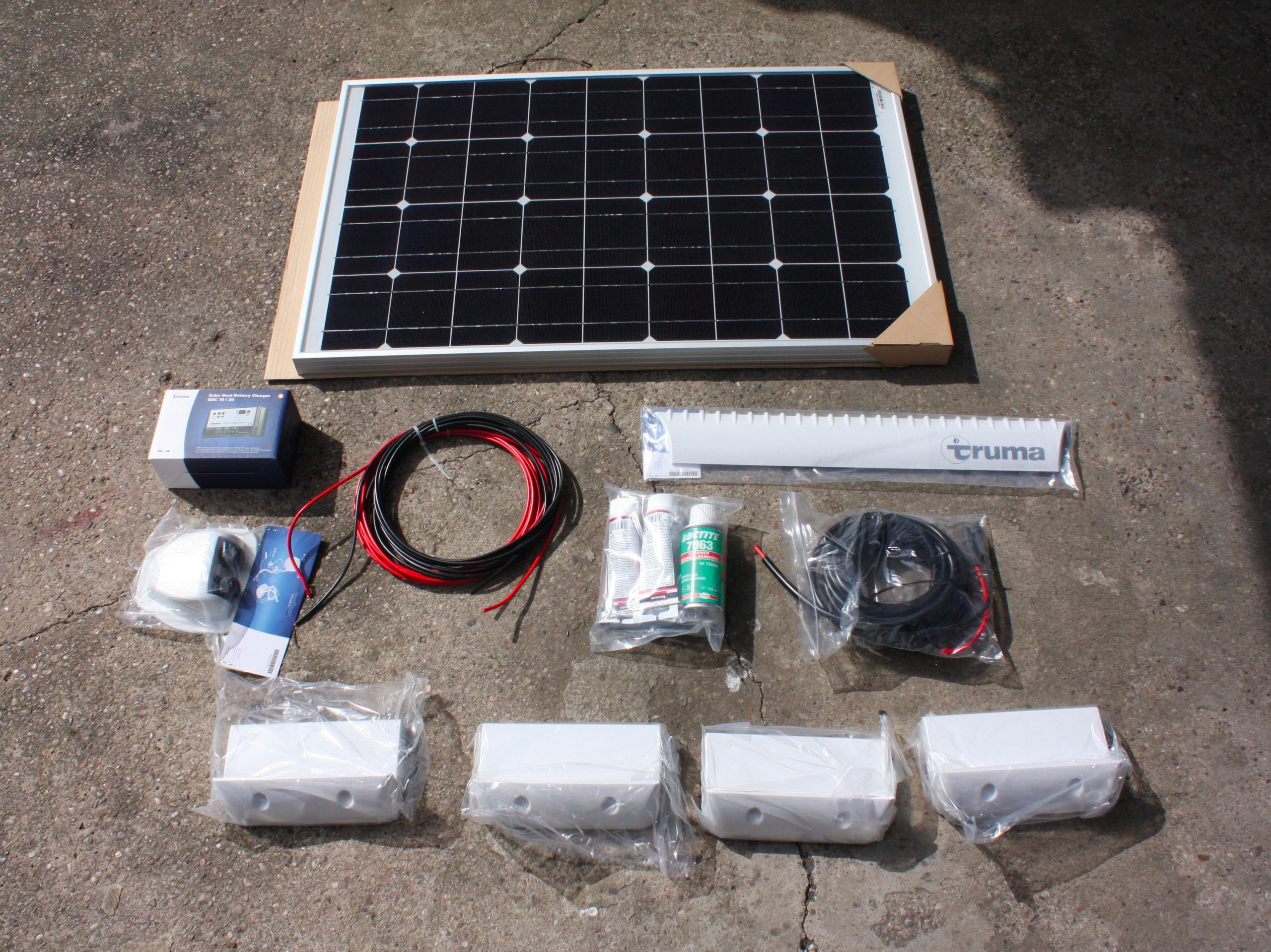 Caravan solar on sale panels