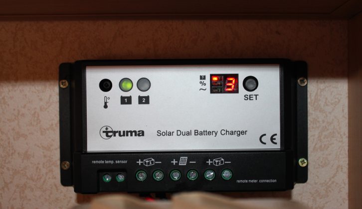 Connect the battery and make
certain that the unit is working correctly