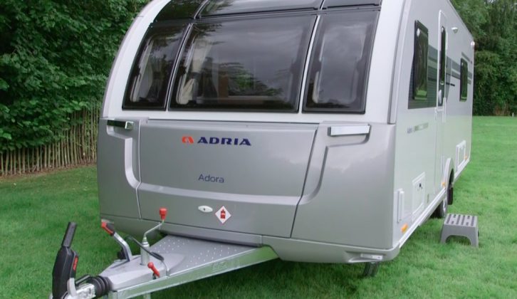 Discover what's new about this 2017-season Adria Adora 613 UT Thames Platinum Collection