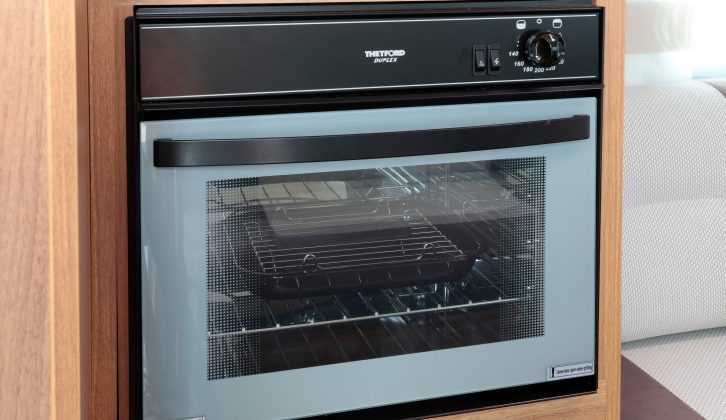 British caravanners will be pleased to see the inclusion of an oven in the Antarès 455