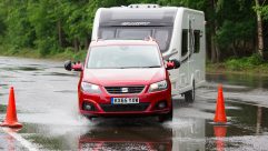 An 1845kg kerbweight means the Seat Alhambra is a match for a wide range of caravans