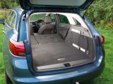 A maximum boot capacity of 1630 litres is revealed when you fold the rear seats away