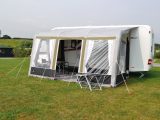 This Ventura Pascal 390 awning has a 235cm to 250cm fixing height, is 390cm wide and is 260cm deep
