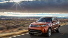 Can the Discovery 5 take off where its formidable predecessor left off and conquer the Tow Car Awards?