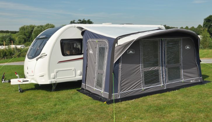 Here we review the SunnCamp Advance Master 450 which is 450cm wide, 240cm deep and weighs 27kg