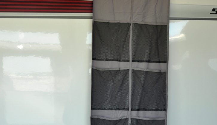 Standard storage pockets should prove super-handy in this awning which has a fixing height of 236cm-250cm