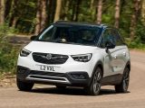 The new Vauxhall Crossland X sits alongside the Mokka X and replaces the Meriva MPV, but offers more SUV-like styling
