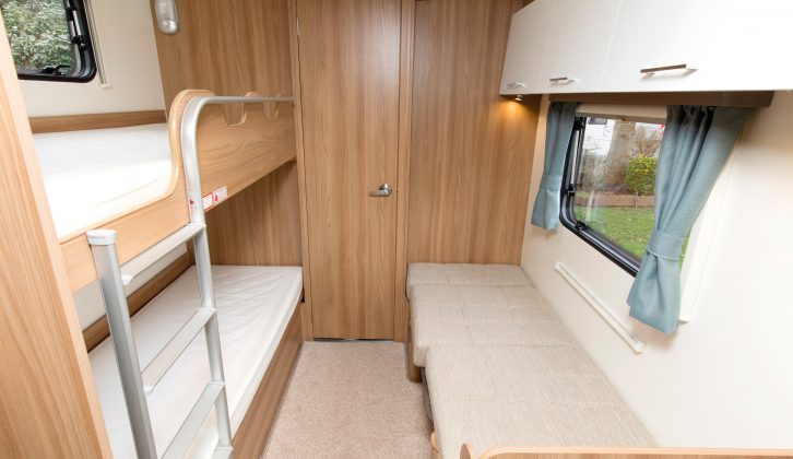 The rear fixed bunks measure 1.78m x 0.69m, and the dinette converts into a 1.76m x 0.68m single bed