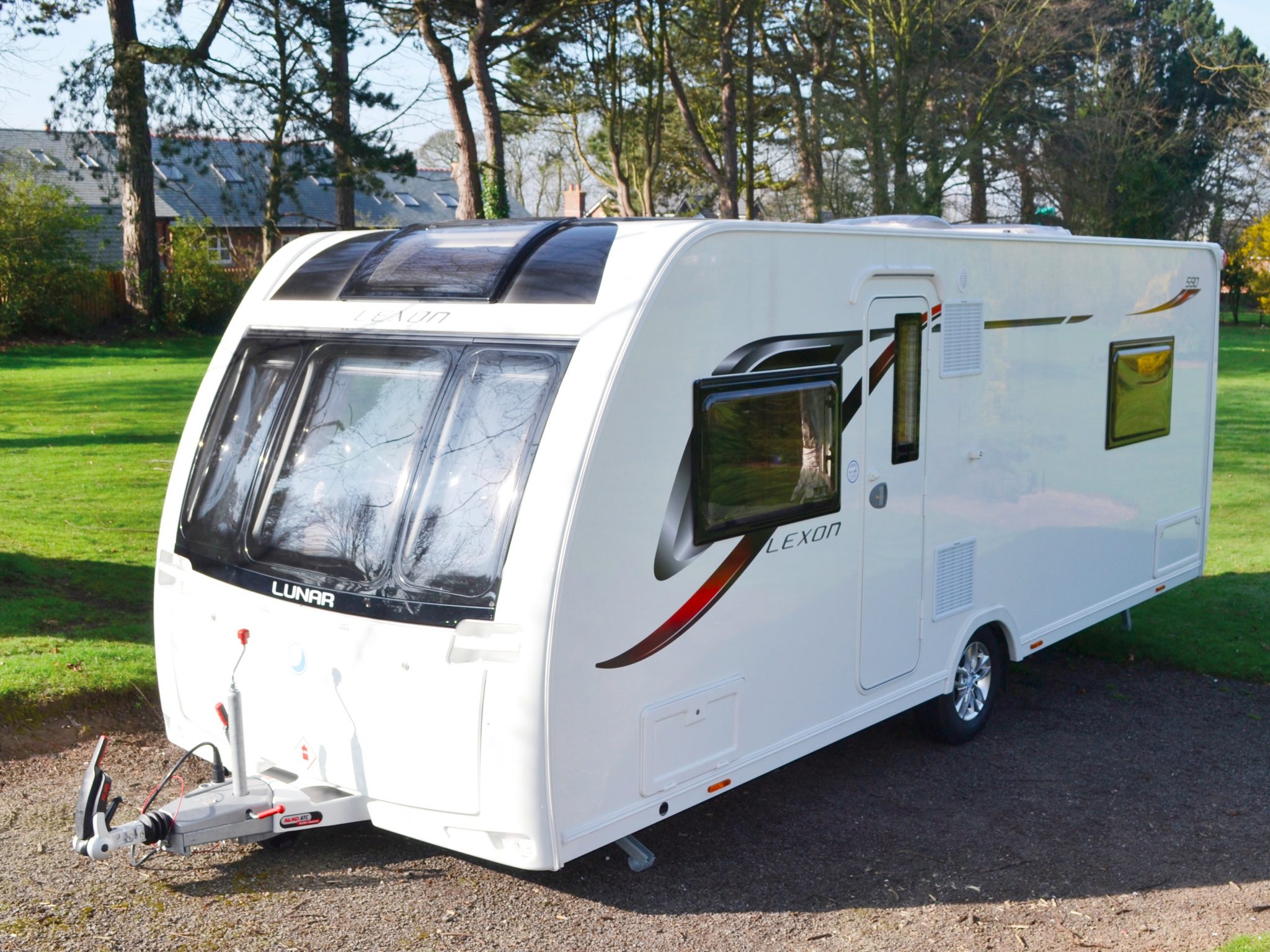 Lunar Lexon 590 Practical Caravan