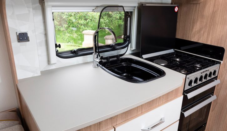 Fenix scratch-resistant worktops have been added to VIPs, as in this 460