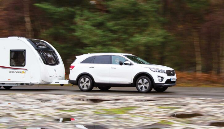 Kia Sorento towing caravan