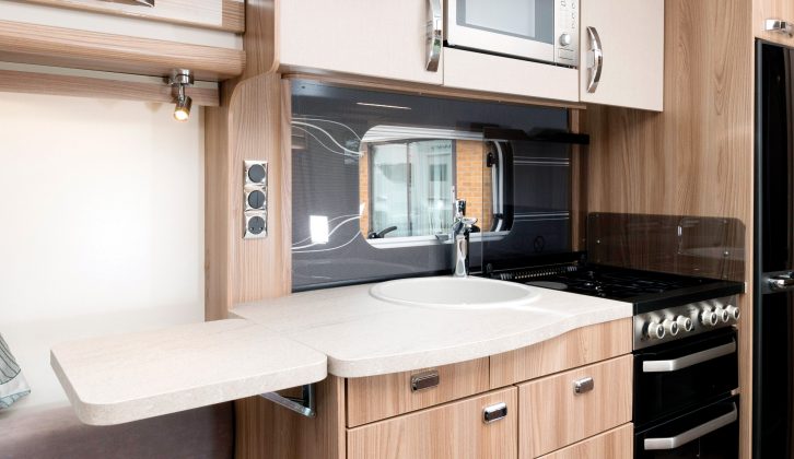 This kitchen splashback comes as part of the optional Lux Pack (£595)