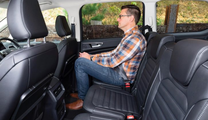The middle row slides fore and
aft depending on whether you
have people in the rear seats