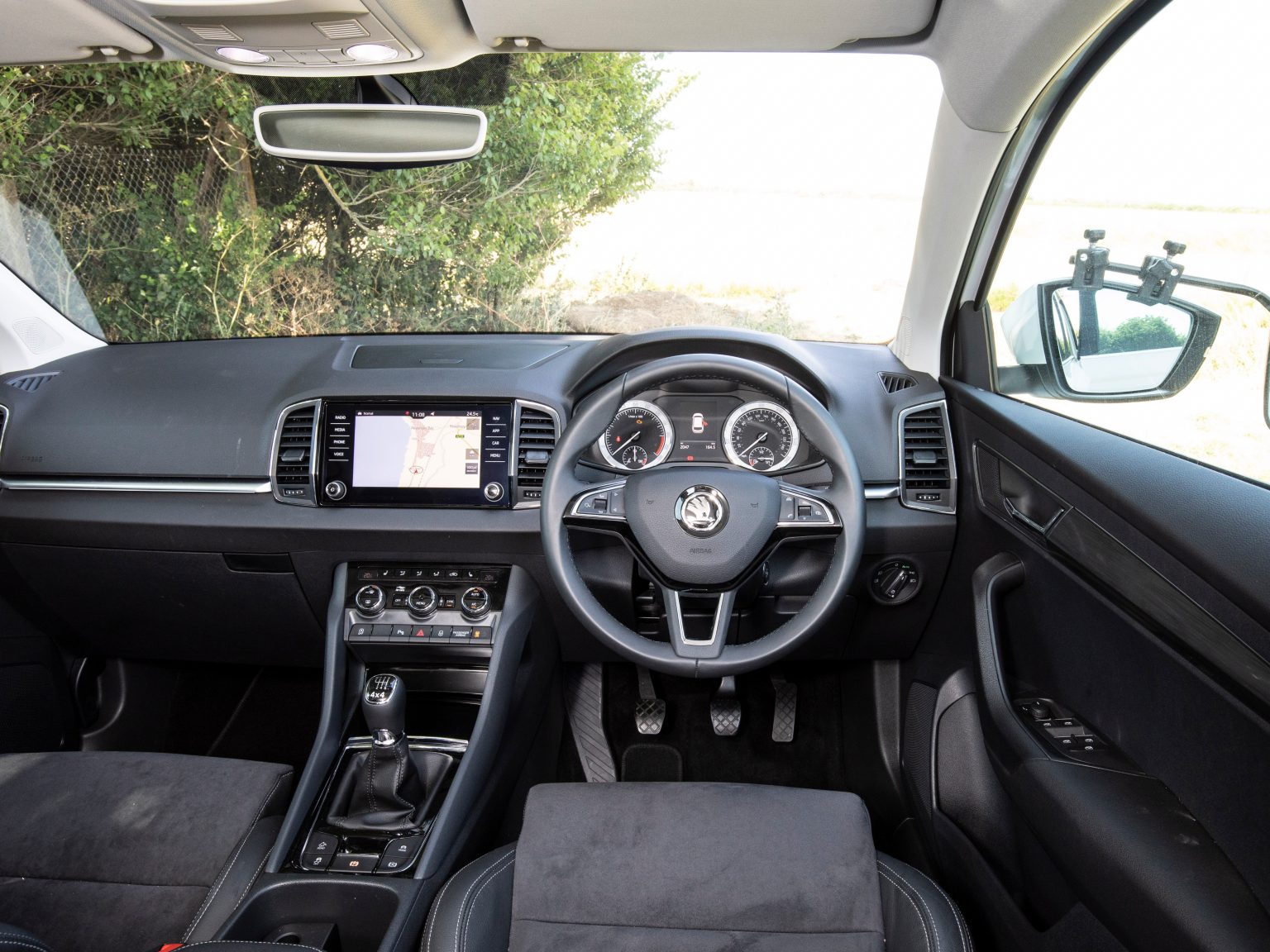 Exclusive Look Inside A Perfectly Maintained Skoda Karoq Jahreswagen! - m6htd78