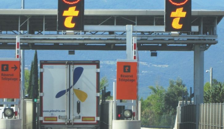With an Emovis Tag, you can use the 't' lanes at the tolls for a hassle-free trip